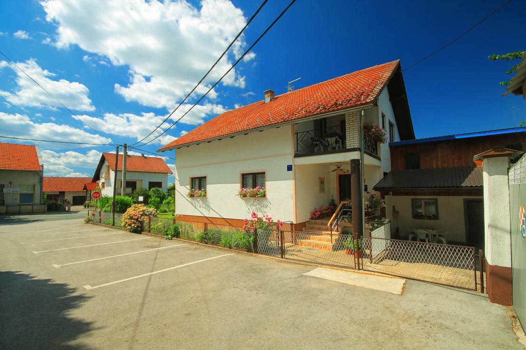 Apartman Josipa Drežnik Grad Dış mekan fotoğraf