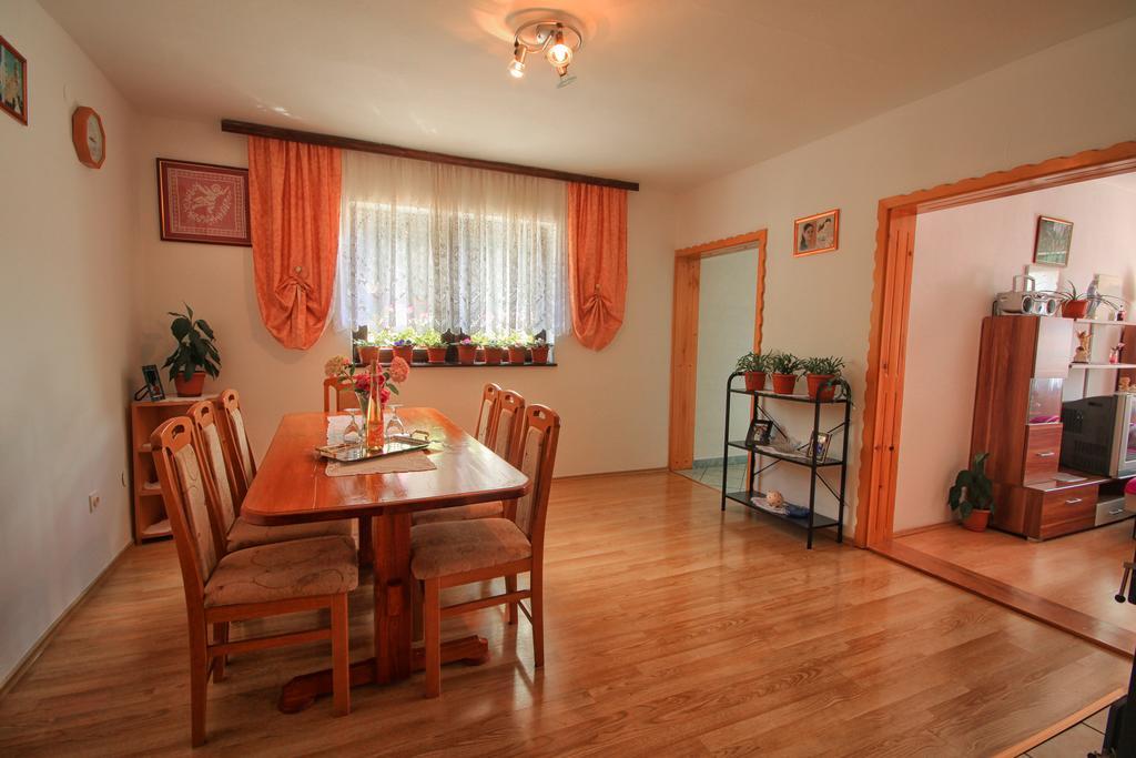 Apartman Josipa Drežnik Grad Dış mekan fotoğraf